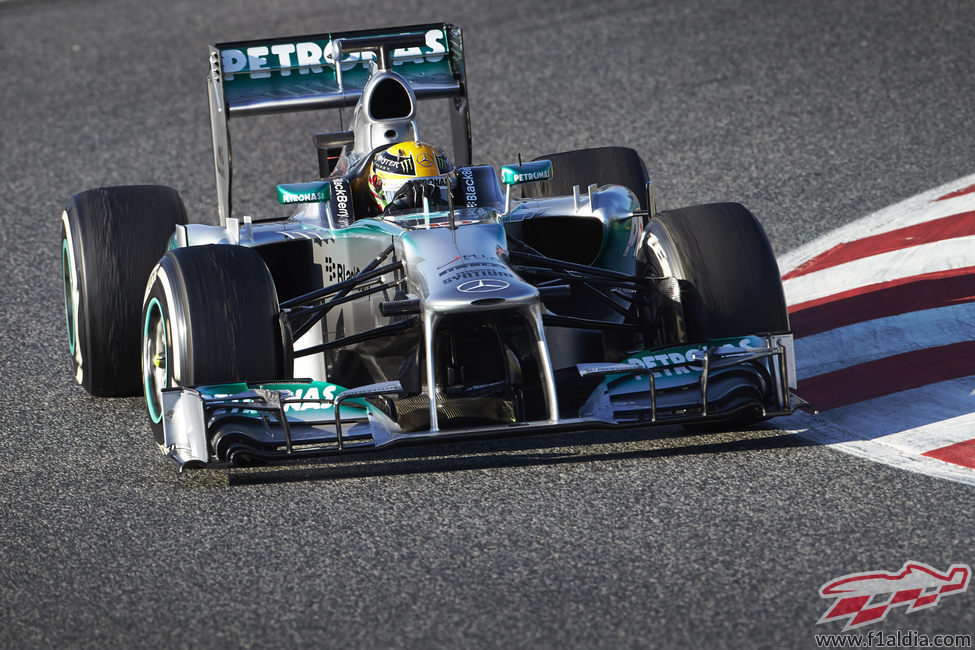 Pretemporada de pruebas para Lewis Hamilton