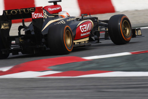 Romain Grosjean con el Lotus E21