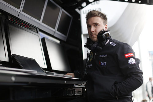 Davide Valsecchi en el muro de Lotus