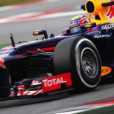 Mark Webber con el RB9 en Montmeló