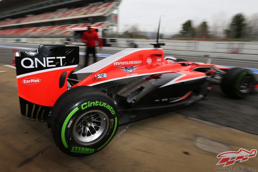 Max Chilton a pista con intermedios