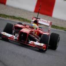 Felipe Massa en la curva 5 del Circuit de Catalunya