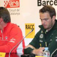 Giedo van der Garde con gesto de concentración durante el FOTA Fans' Forum