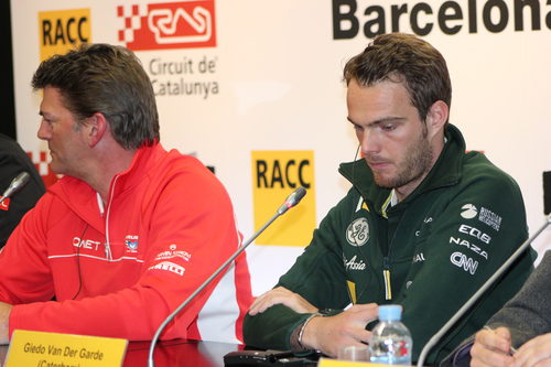 Giedo van der Garde con gesto de concentración durante el FOTA Fans' Forum