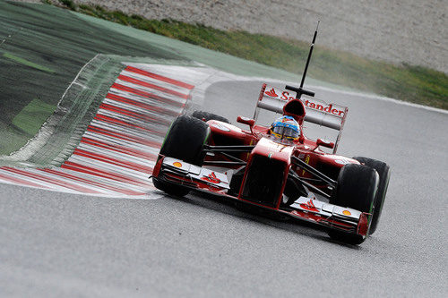 Fernando Alonso pilotó el Ferrari durante la segunda jornada