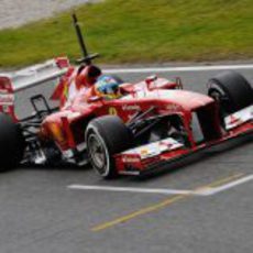 La pista se secó y Fernando Alonso pudo rodar con slicks