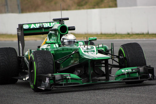 Giedo van der Garde rueda con los intermedios en Montmeló