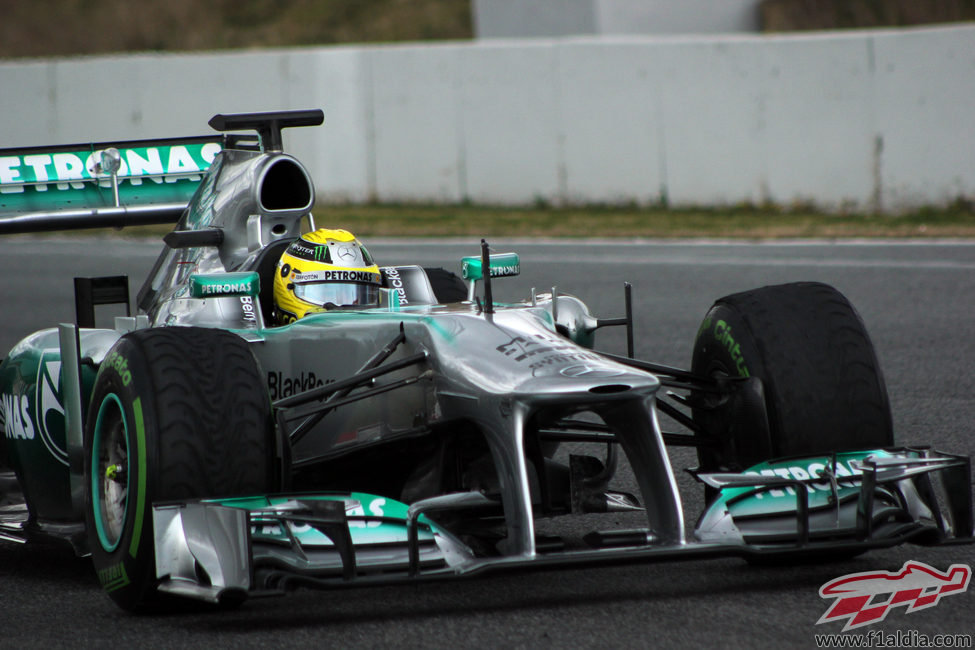 Nico Rosberg se encargó de pilotar el W04 el segundo día de test