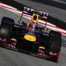 Mark Webber completó su último día de test con el RB9