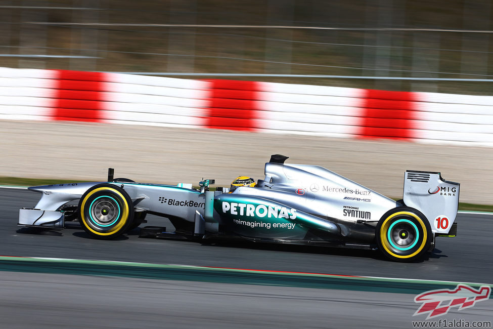 Lewis Hamilton marcó el mejor tiempo en su último día de test