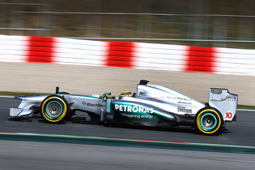 Lewis Hamilton marcó el mejor tiempo en su último día de test