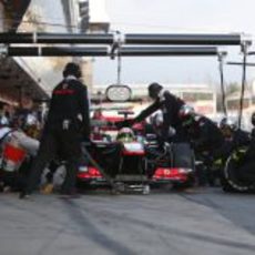 Práctica de parada en boxes para Sergio Pérez y McLaren