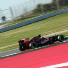 El STR8 de Jean-Eric Vergne rueda bajo el sol de Montmeló