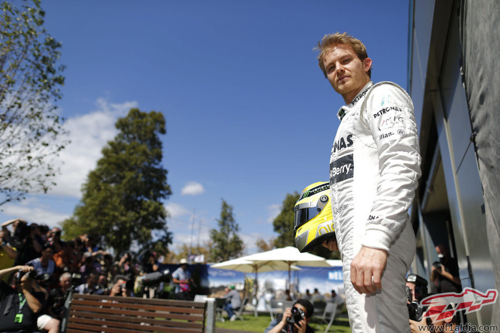 Nico Rosberg en la zona de fotógrafos