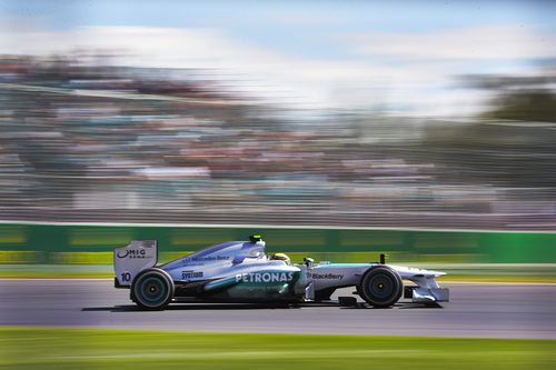 Primera sesión de Lewis Hamilton con Mercedes