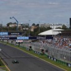 Charles Pic completa otra vuelta más al circuito de Melbourne