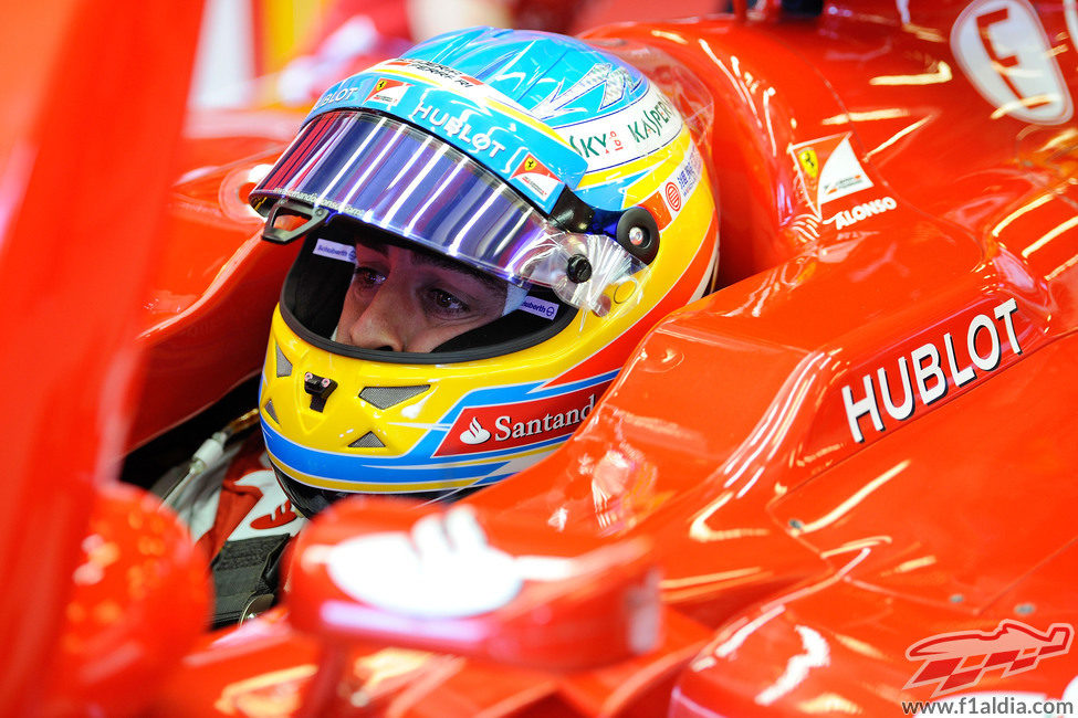 Casco de Fernando Alonso