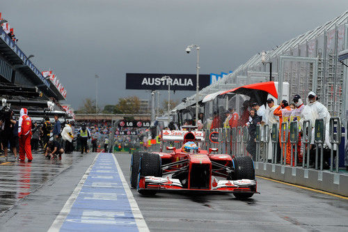 El F138 de Fernando Alonso en el pitlane