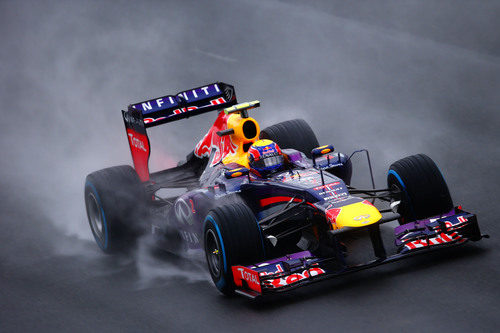 Mark Webber con neumáticos de lluvia extrema
