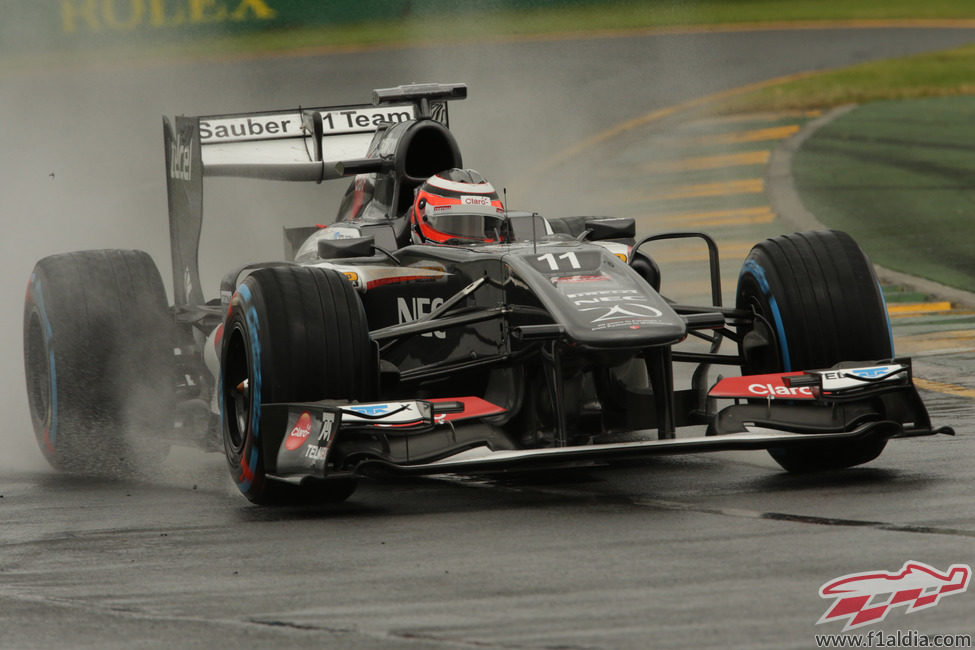 Nico Hülkenberg rodando con neumáticos de lluvia