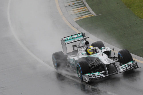 Nico Rosberg fue el más rápido en una Q1 pasada por agua