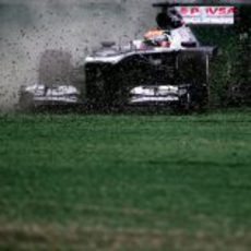 Pastor Maldonado pierde el control del FW35