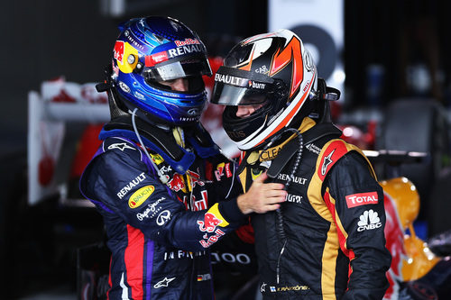 Sebastian Vettel felicita a Kimi Räikkönen