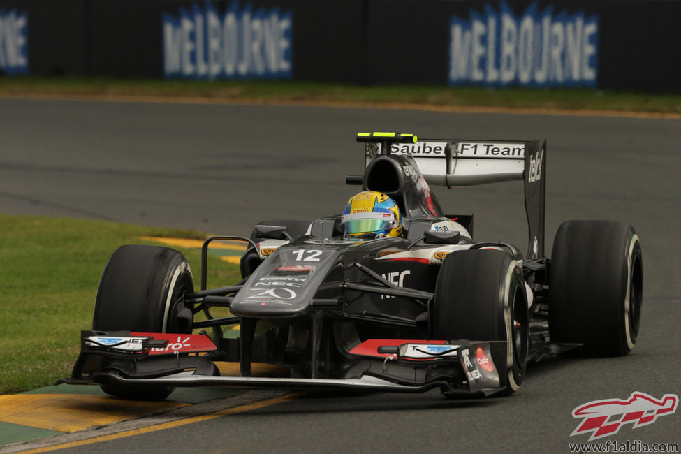 Esteban Gutiérrez afronta una de las curvas del circuito de Albert Park