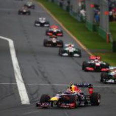 Mark Webber trata de recuperar posiciones en Melbourne