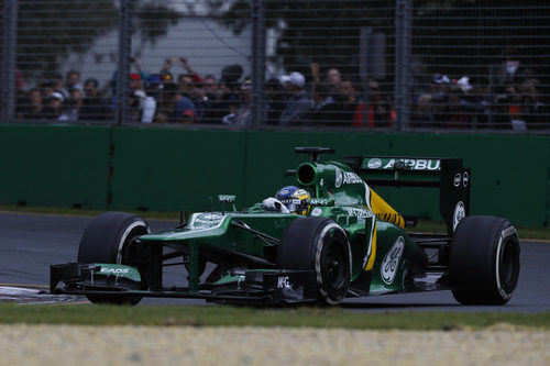 Charles Pic a por otra de las curvas del trazado de Albert Park