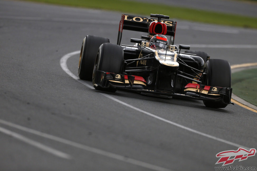 Kimi Räikkönen logra la primera victoria del año en Australia