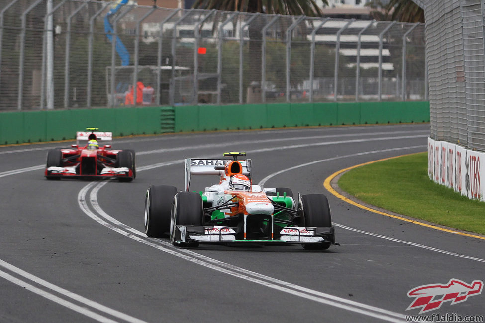 Adrian Sutil lideró una parte del GP de Australia 2013