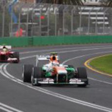 Adrian Sutil lideró una parte del GP de Australia 2013