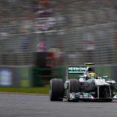 Lewis Hamilton se estrena con puntos