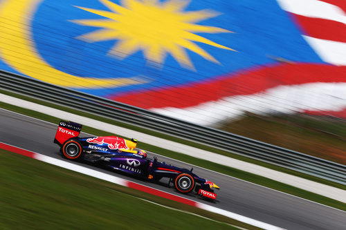 Mark Webber con su RB9 en los primeros libres del GP de Malasia
