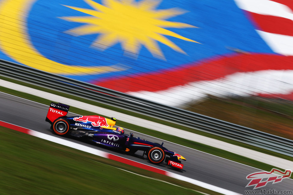Mark Webber con su RB9 en los primeros libres del GP de Malasia