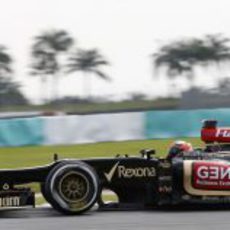 Kimi Räikkönen se mostró rápido en Sepang