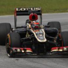 Kimi Räikkönen mantuvo el ritmo en los libres de Malasia