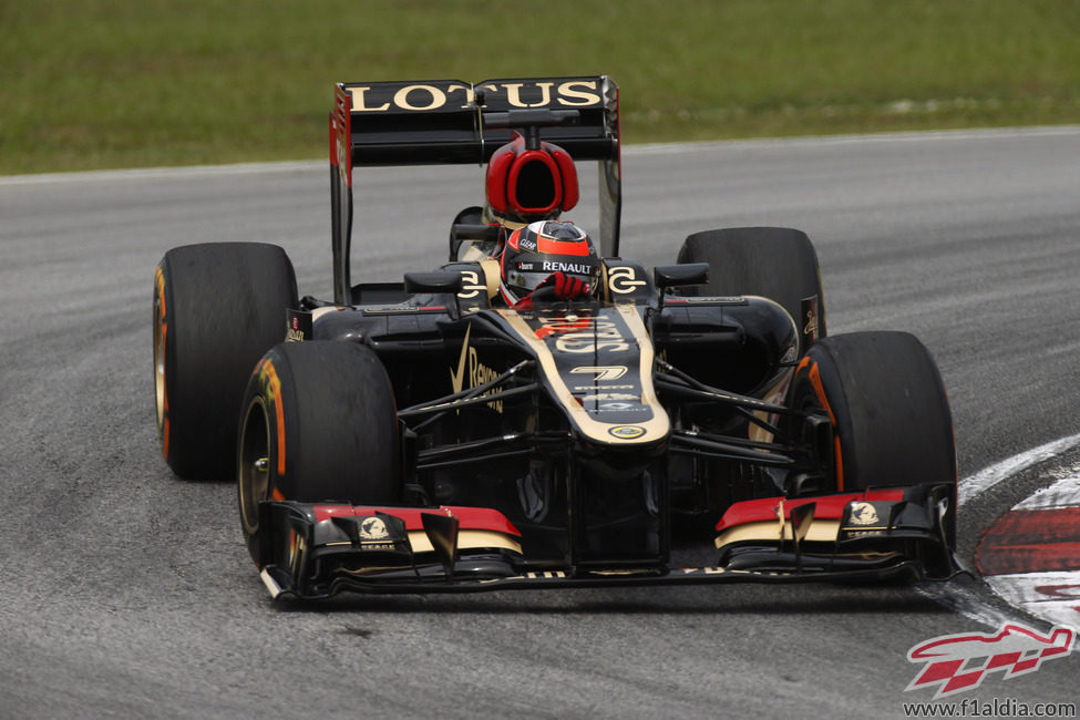 Kimi Räikkönen mantuvo el ritmo en los libres de Malasia