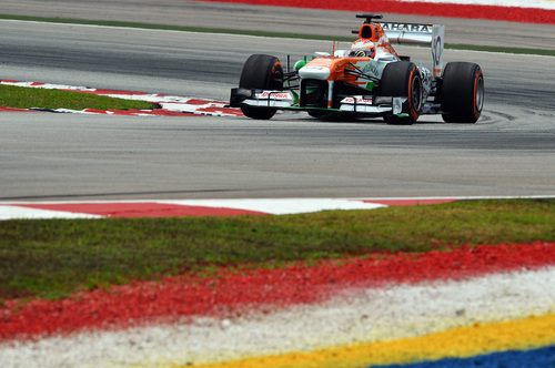 Paul di Resta cayó en la Q2 en Malasia