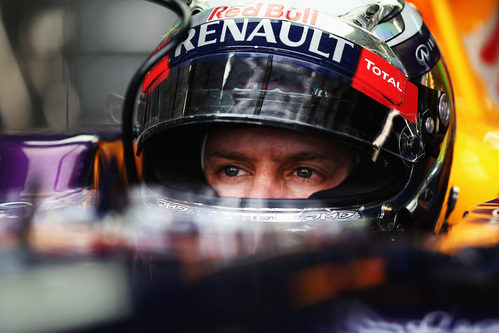 Sebastian Vettel visualiza una buena vuelta para lograr la pole