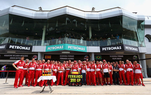 Foto de equipo de Ferrari en Sepang