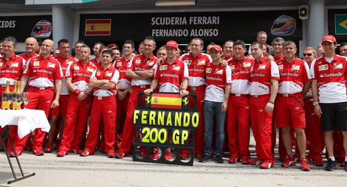 La familia Ferrari presente