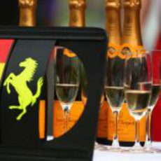 Champagne y Cavallino Rampante