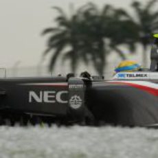 Esteban Gutiérrez disputa la clasificación de Malasia