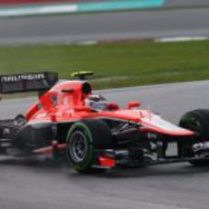 Max Chilton rueda con el Marussia MR02