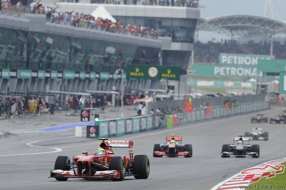 Felipe Massa a final de recta en Sepang