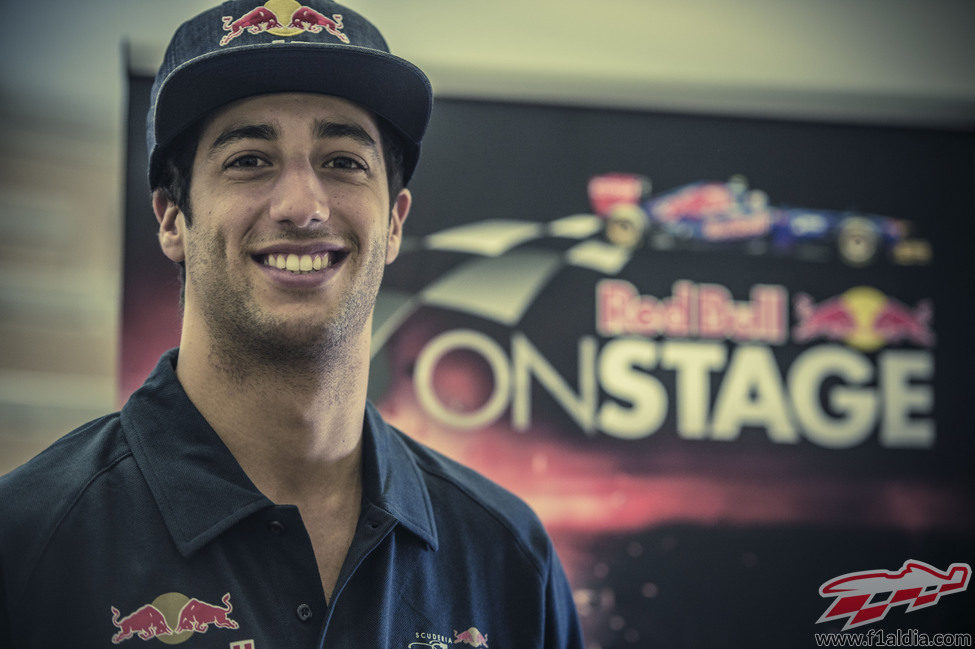 Daniel Ricciardo en el Politécnico de Milán