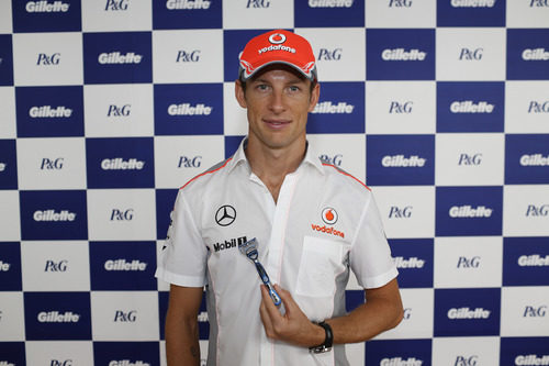 Jenson Button posa para Gillete