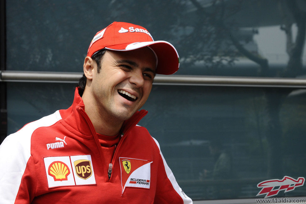 Felipe Massa sonríe en China